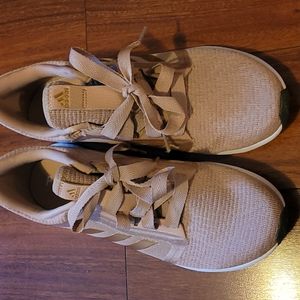 Adidas 8.5 size women shoes